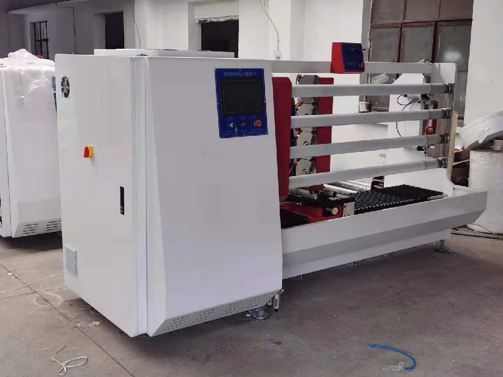 四軸立式自動切卷機（切臺）